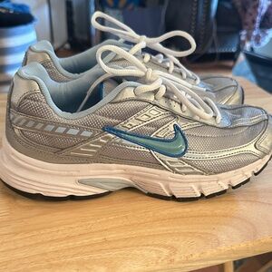 Nike Silver and Blue Women's Sneakers